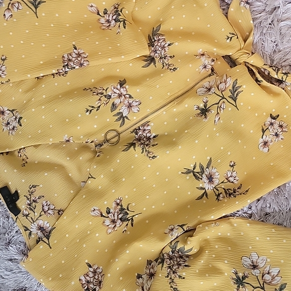 Mine Cropped Shirt - Picture 2 of 3